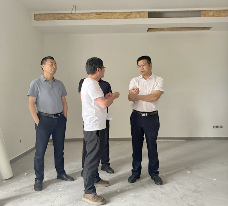 張哲君到張谷英調(diào)研旅發(fā)大會籌備工作