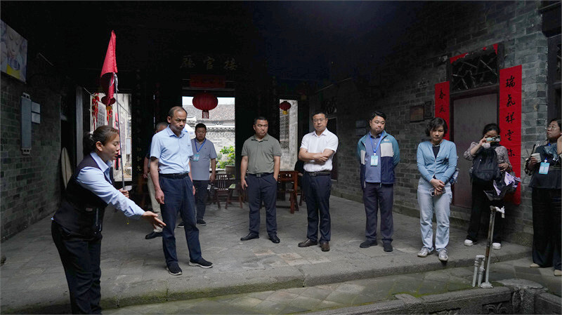 “大美江湖·天下岳阳——新闻媒体岳阳行”集中采风采访活动走进张谷英村