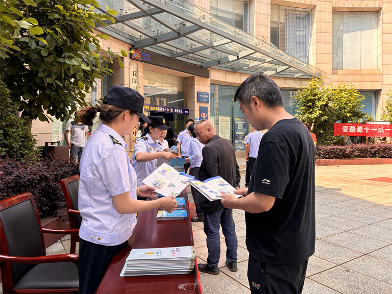 多部门联合开展路政宣传月活动 共筑安全畅通公路网