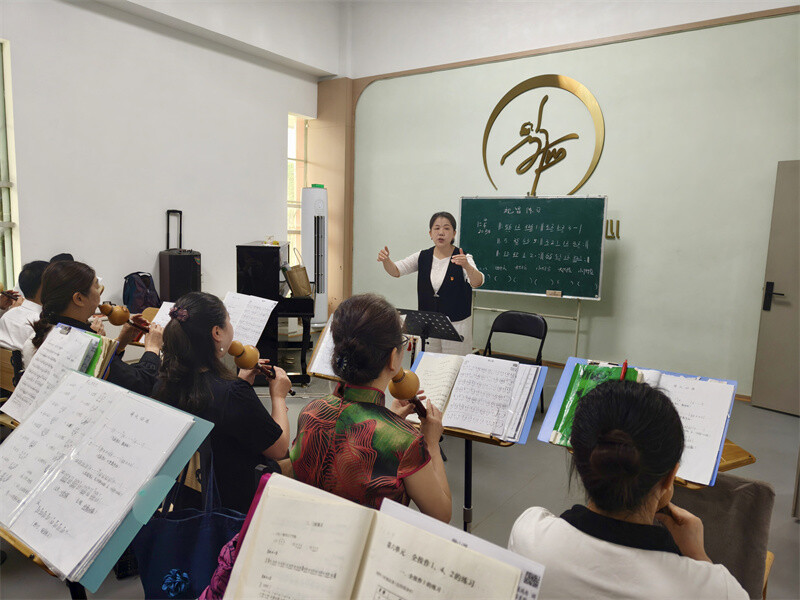 文化春雨润巴陵：记岳阳县群文战线“文明播种者”刘淑娥