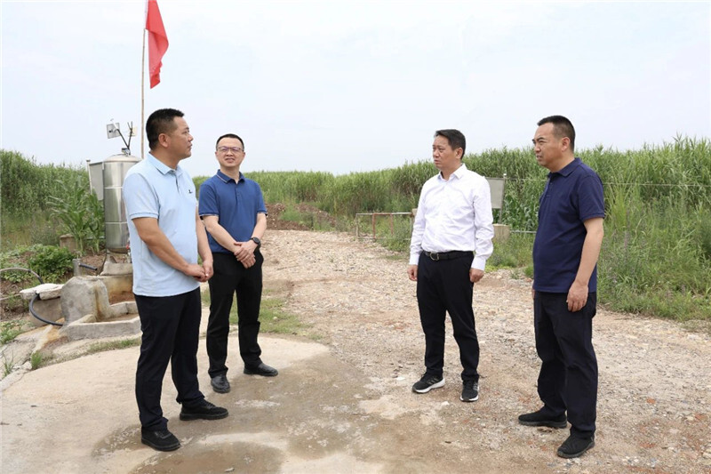 吴光文巡湖督导违规垂钓整治工作