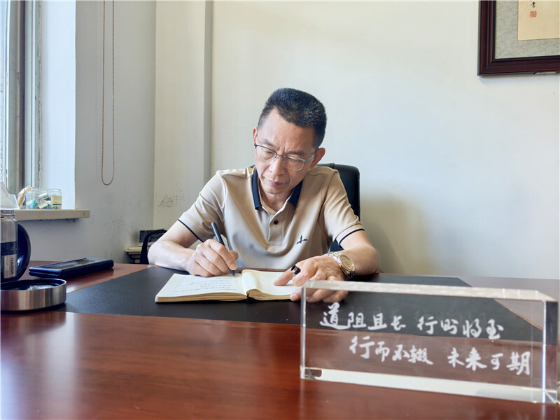 “城市美容师”郝元满：以“绣花功夫”深耕环卫管理