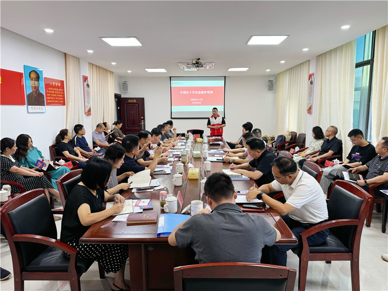 岳阳县人大常委会开展“一月一法”学习活动
