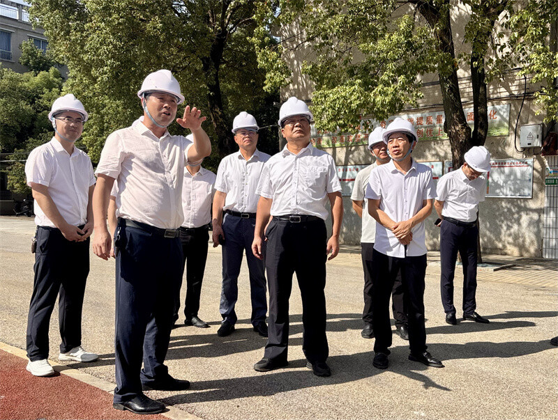 謝運策“點穴式”調(diào)研督導(dǎo)岳陽縣“校園餐”專項整治工作