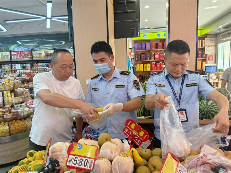 麻塘街道開展食品安全快檢專項行動