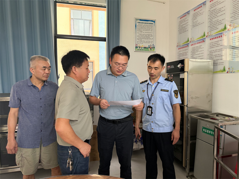 縣市場監(jiān)督管理局開展秋季校園食品安全專項檢查