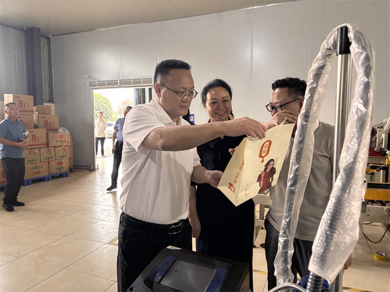 方克君赴柏祥镇督导重点工作