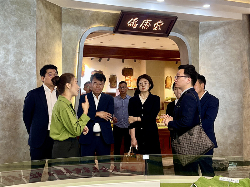 韩国农协来岳阳县调研岳阳香柚产业发展工作