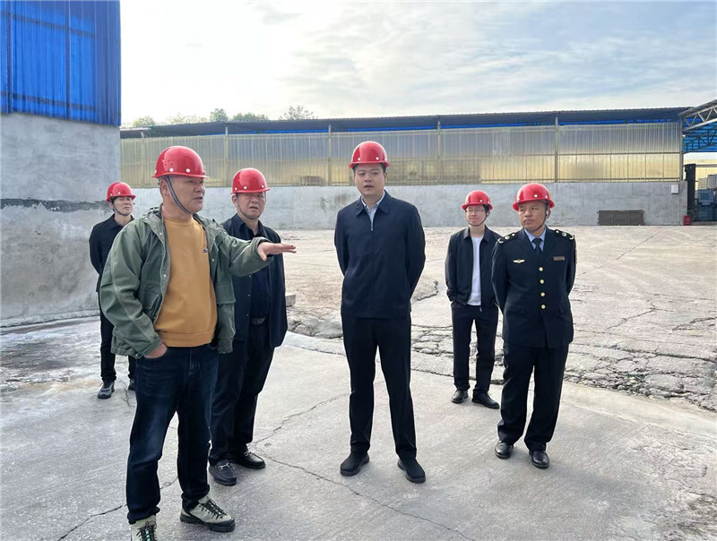 贺立调研督导安全生产工作