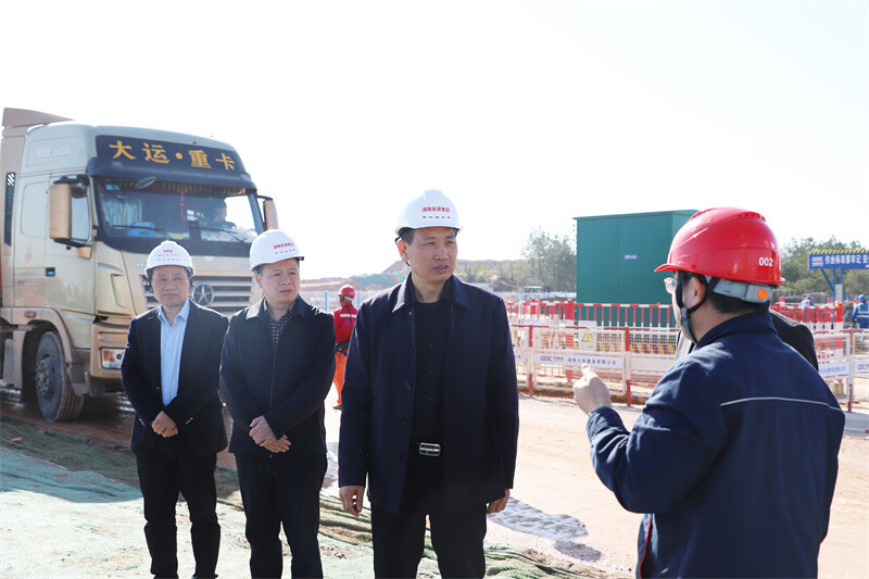 县政协主席会议成员调研县域重点建设项目