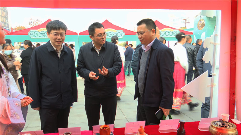 岳阳县举办中医药文化传承活动暨首届膏方节