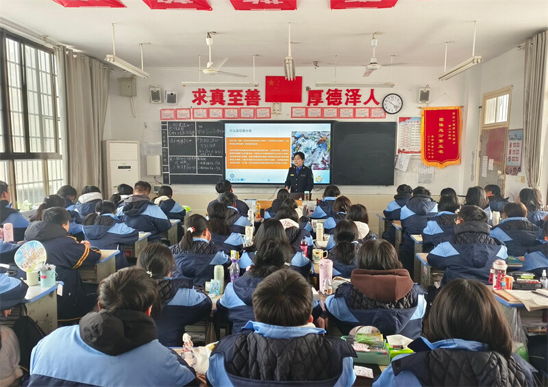 县城管局开展城市小管家趣味科普课活动