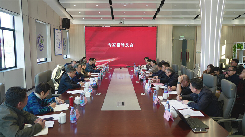 国家重点研发计划“湘赣鄂区域滞留型大气污染综合治理技术与应用”项目组来岳阳县调研