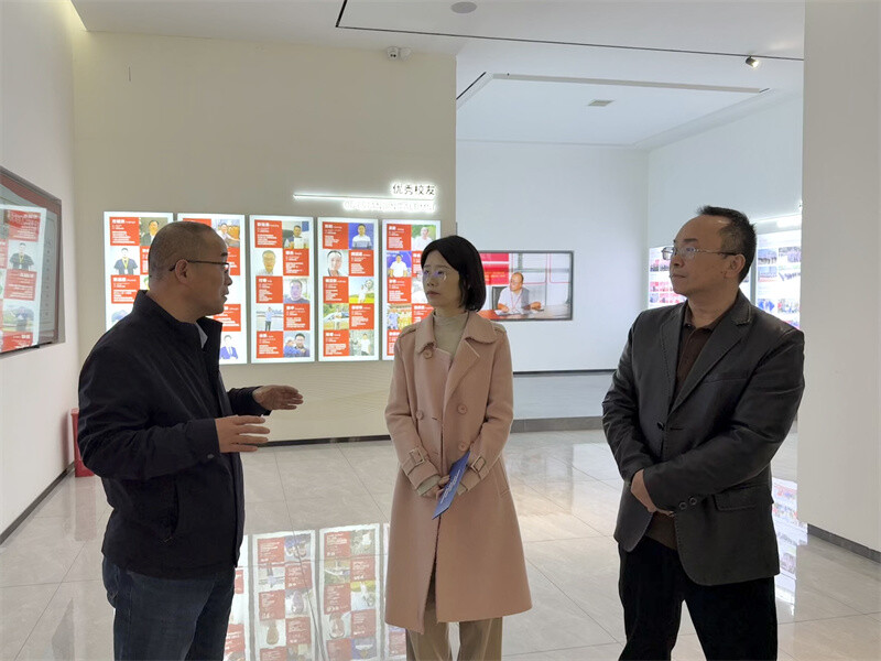 李樱走访调研全县新的社会阶层人士统战工作