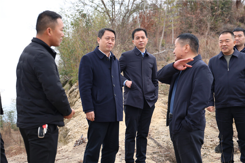 吴光文前往毛田镇调研森林防火工作