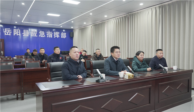 正月初一当天 肖湘晖看望慰问春节期间值班值守工作人员