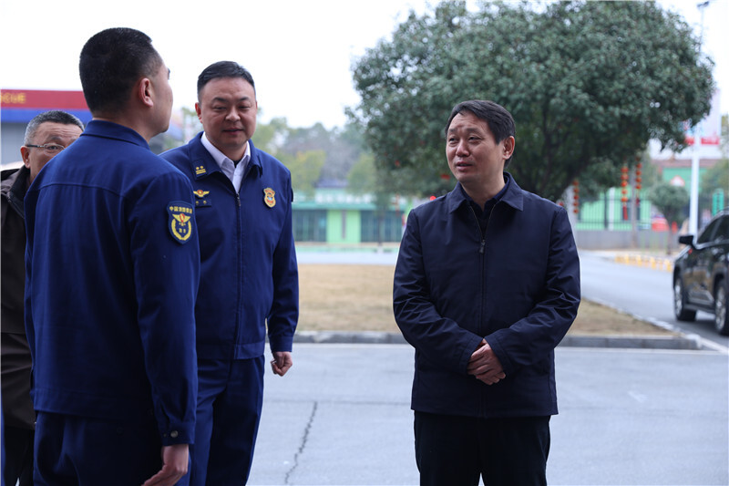 吴光文督导春节期间安全防范和禁炮工作