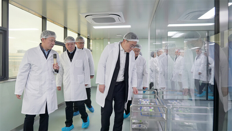 洞庭春潮涌 奋楫正当时！肖湘晖率县“四大家”领导新春首站赴县高新区、港区调研