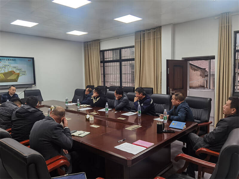 拧紧复工“安全阀” 筑牢矿山安全线——岳阳县开展非煤矿山复工复产安全培训