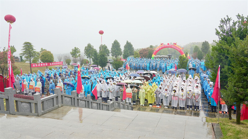 岳阳县开展“追寻·2026·清明祭英烈”主题活动