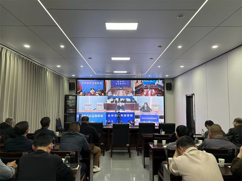 学法明责 守安护航——岳阳县应急局组织危化企业学习《危险化学品安全法》