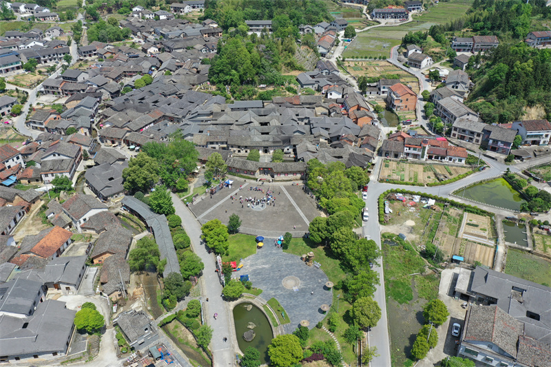 “影旅融合”激活古村民俗游