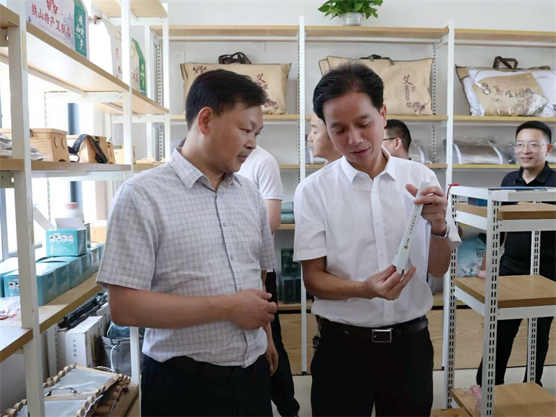 韩翼飞调研乡村产业发展、防汛备汛、安全生产工作