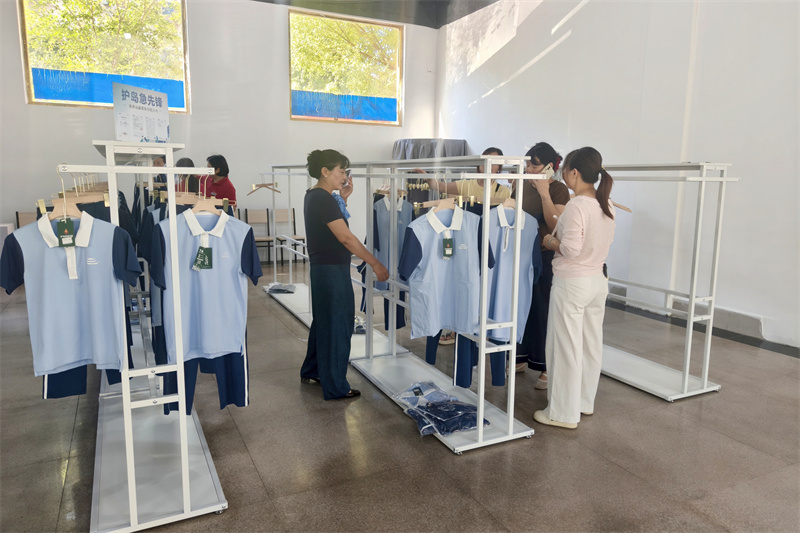 集中上市！“一市一款”校服迎来选购热潮