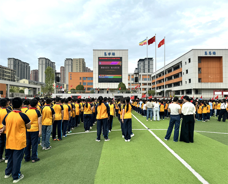全民国防教育月——国防教育宣讲进学校