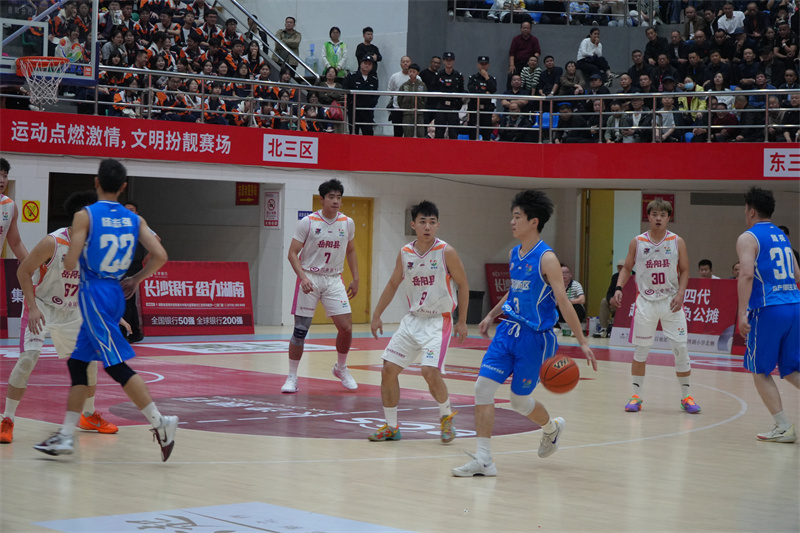“岳BA”第四轮精彩对决！岳阳县队71：59战胜南湖新区队